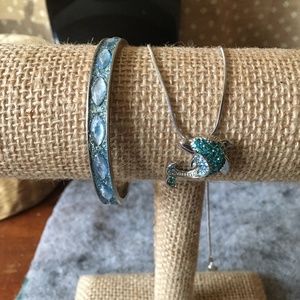 Necklace and  bracelet in silver tone and teal.